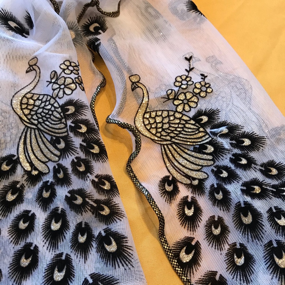 Scarf - Picture 2 of 3